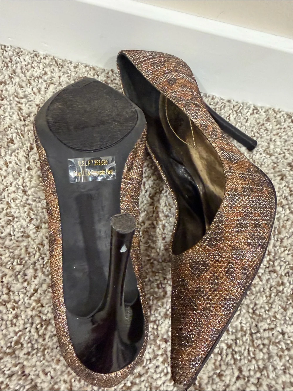 GUESS Brown Glitter Pointed-Toe Pumps